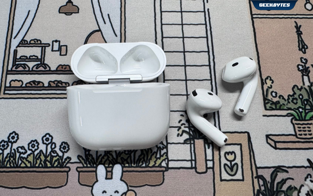 AirPods 4 with ANC