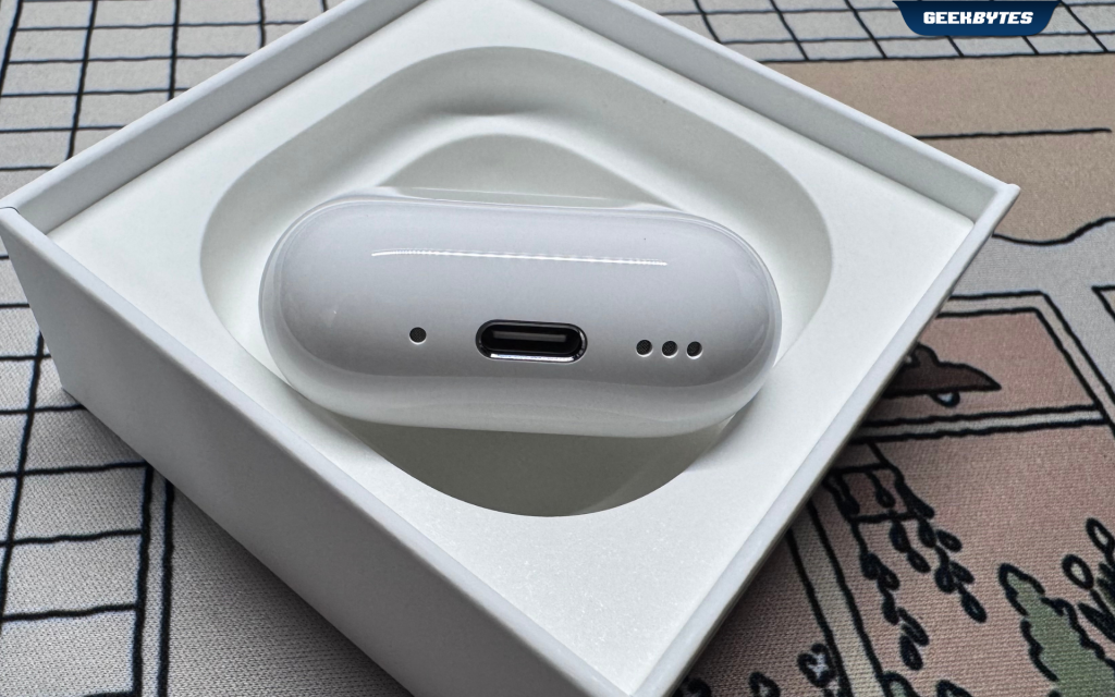 AirPods 4 with ANC Charging Case