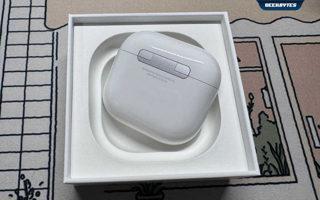 AirPods 4 with ANC Back