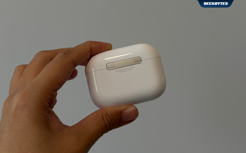 AirPods Pro 3 Back