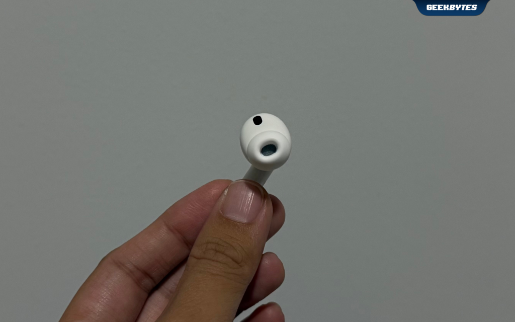 AirPods Pro 3 Ear Tip Fit