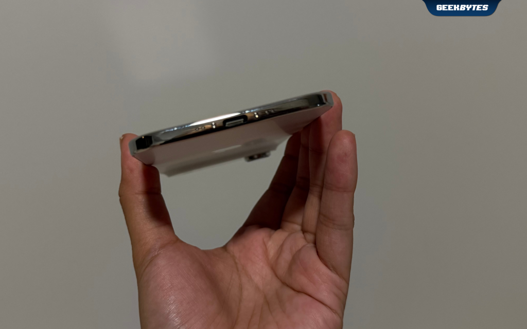 iPhone Air Bottom Profile