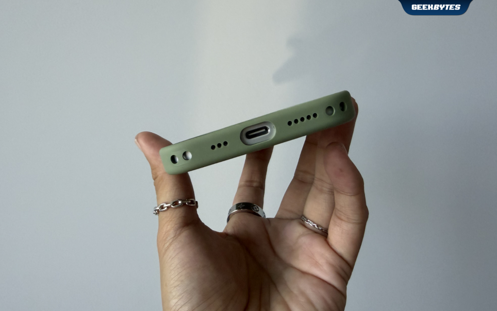 iPhone 17e Charging