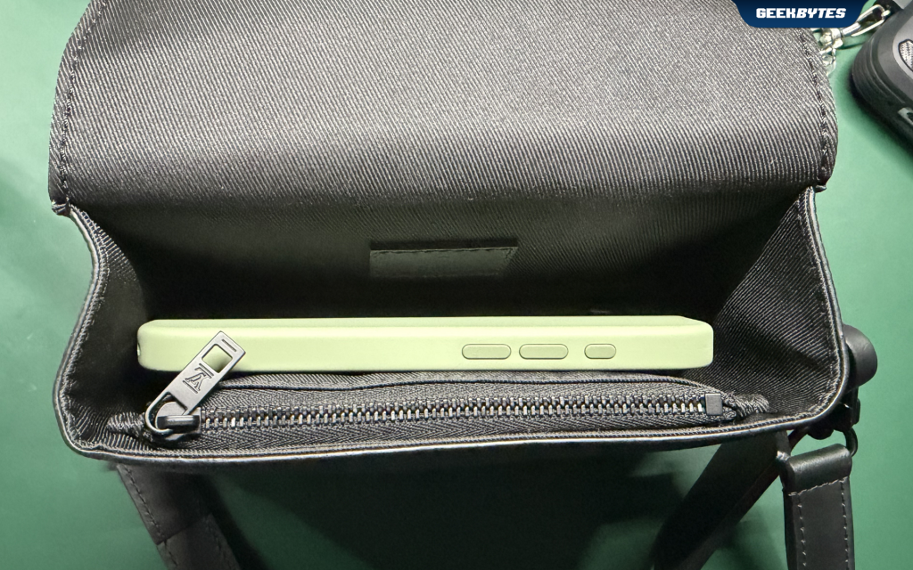iPhone 17e in Bag
